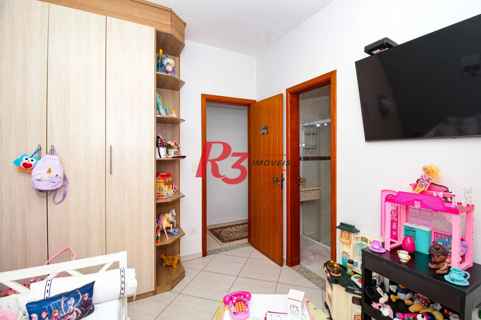 Sobrado com 4 dormitórios à venda, 227 m² por R$ 1.700.000,00 - Boqueirão - Santos/SP