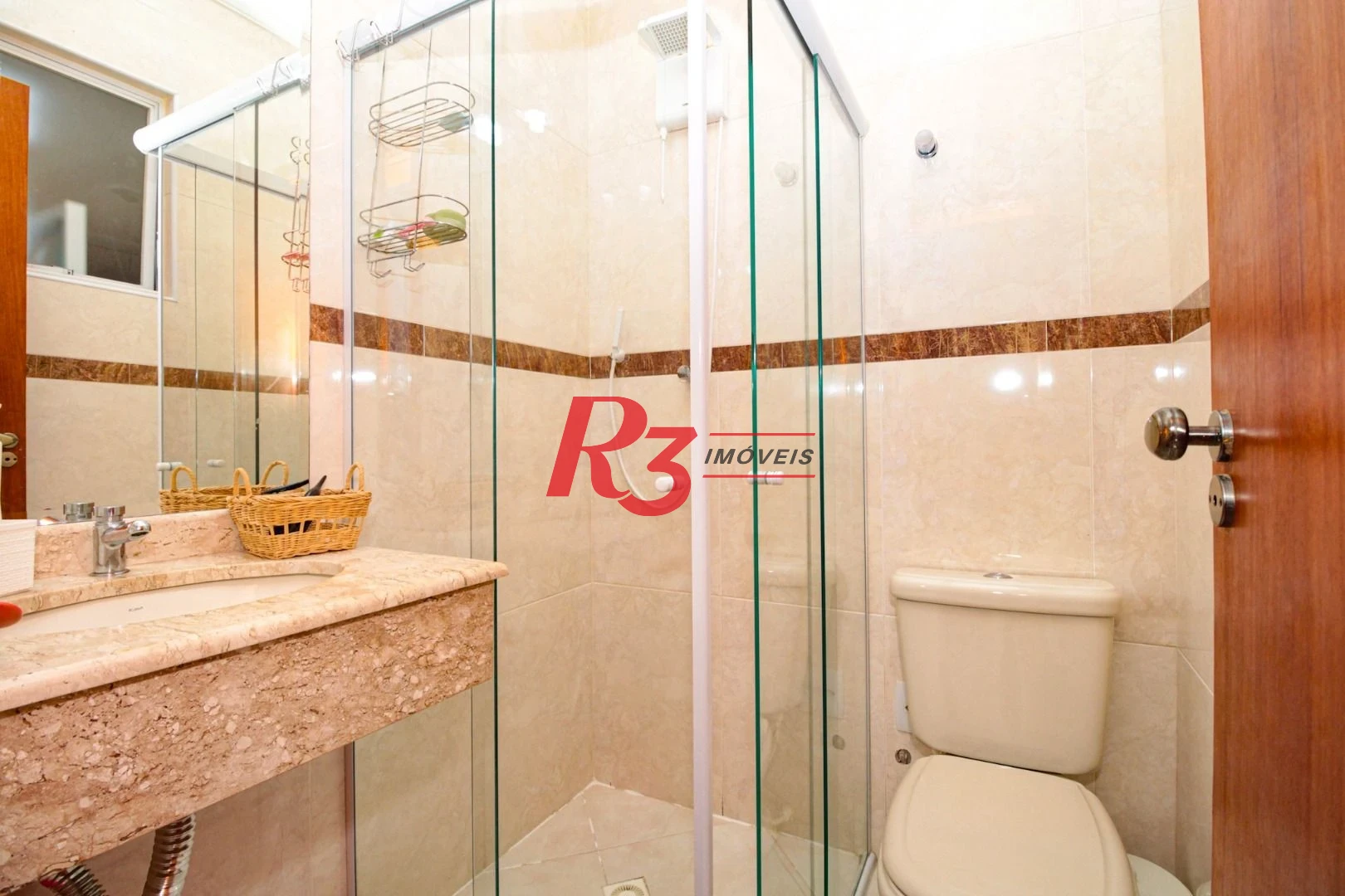 Sobrado com 4 dormitórios à venda, 227 m² por R$ 1.700.000,00 - Boqueirão - Santos/SP