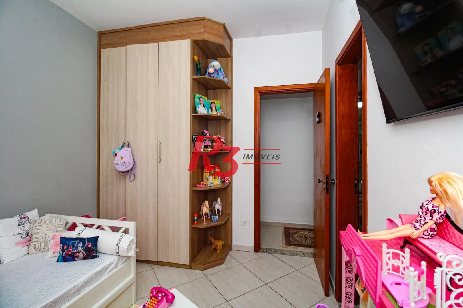 Sobrado com 4 dormitórios à venda, 227 m² por R$ 1.700.000,00 - Boqueirão - Santos/SP
