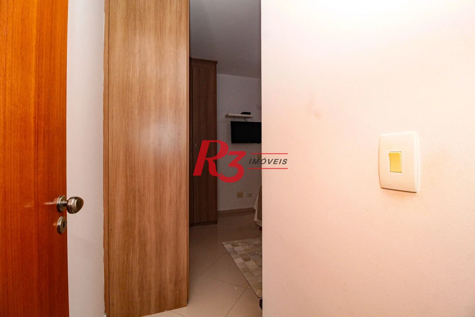 Sobrado com 4 dormitórios à venda, 227 m² por R$ 1.700.000,00 - Boqueirão - Santos/SP