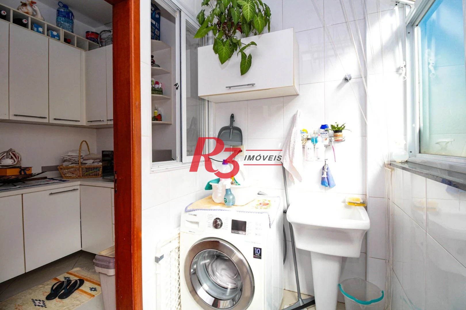 Sobrado com 4 dormitórios à venda, 227 m² por R$ 1.700.000,00 - Boqueirão - Santos/SP