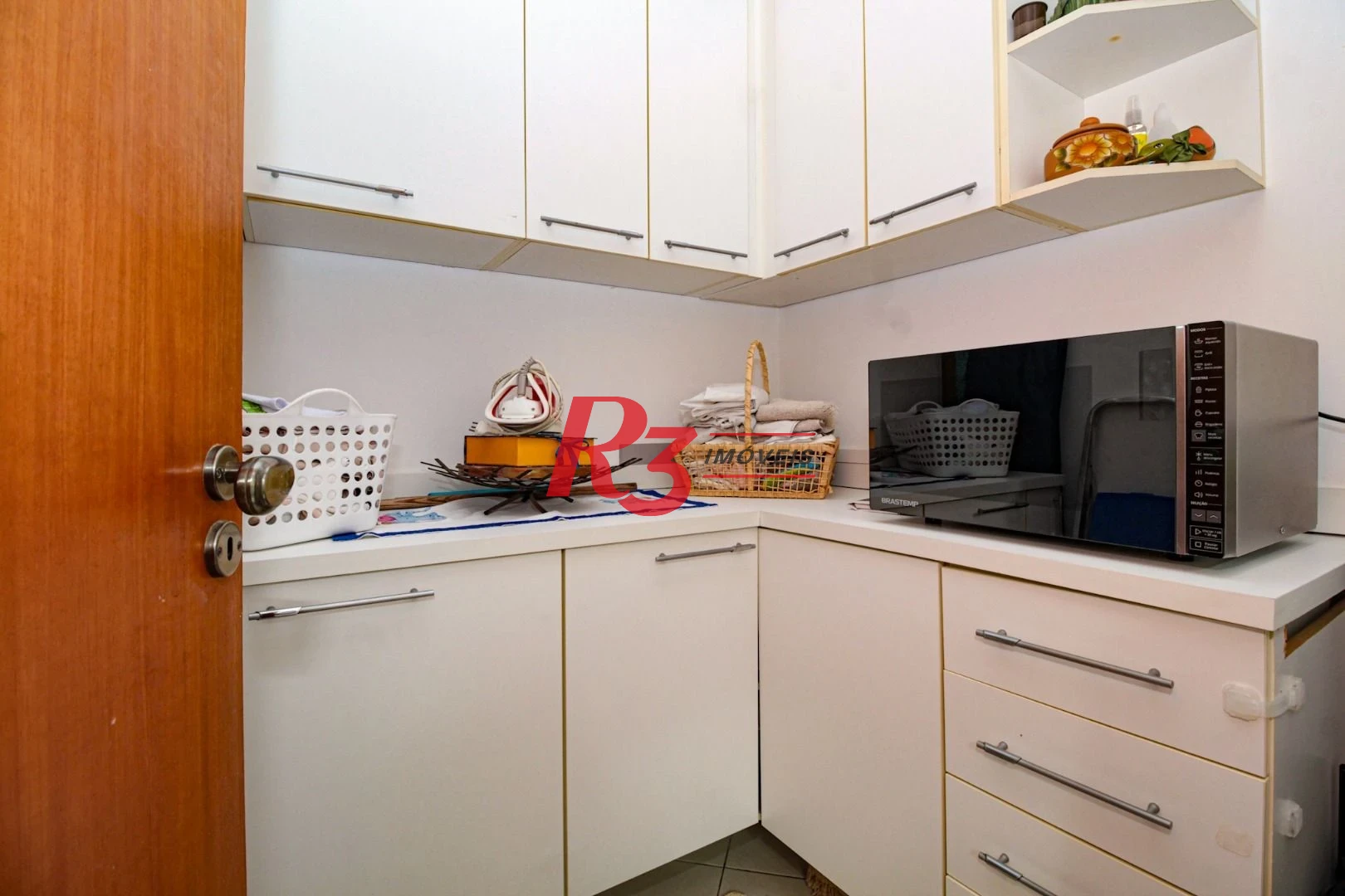 Sobrado com 4 dormitórios à venda, 227 m² por R$ 1.700.000,00 - Boqueirão - Santos/SP