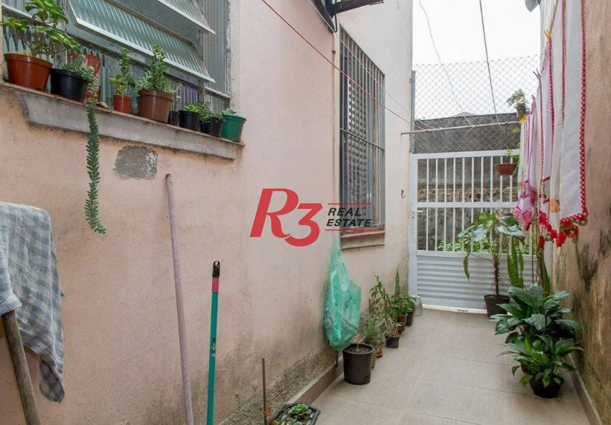 Apartamento Térreo de 2 Quartos à venda no bairro Vila Matias em Santos
