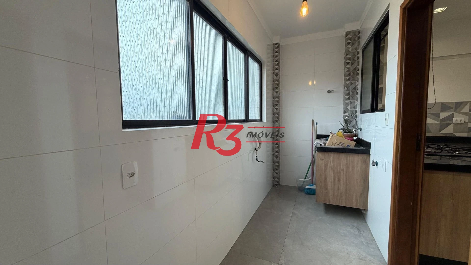 Cobertura com 3 dormitórios para alugar, 200 m² por R$ 14.010,00/mês - Campo Grande - Santos/SP
