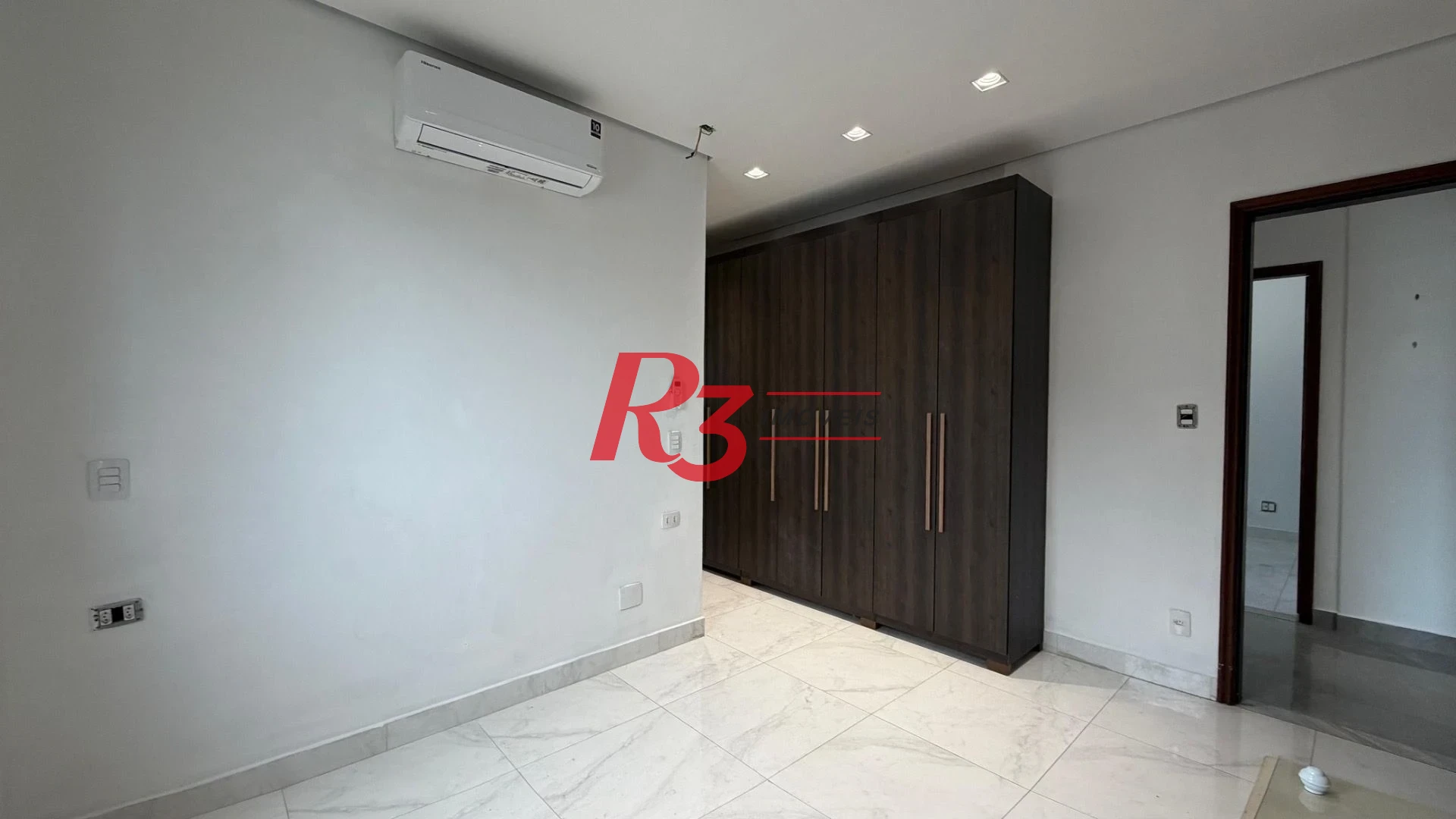 Cobertura com 3 dormitórios para alugar, 200 m² por R$ 14.010,00/mês - Campo Grande - Santos/SP