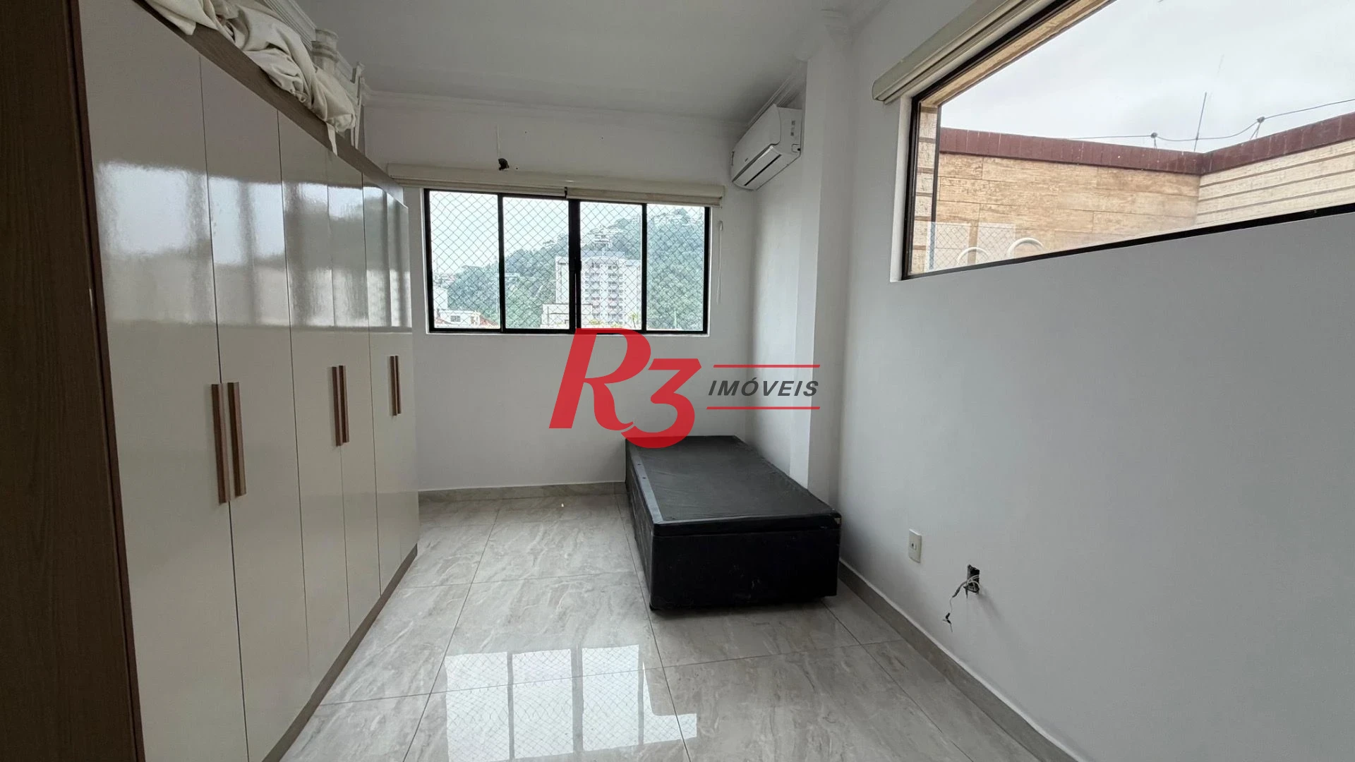 Cobertura com 3 dormitórios para alugar, 200 m² por R$ 14.010,00/mês - Campo Grande - Santos/SP