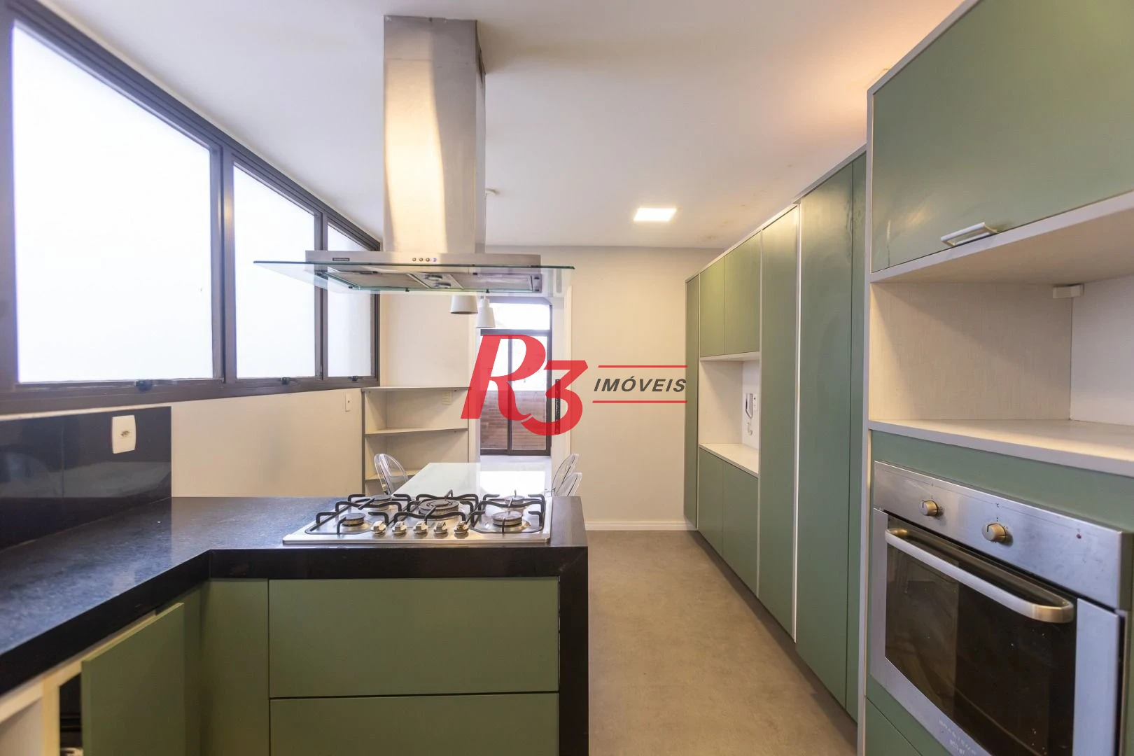 Apartamento com 4 dormitórios para alugar, 270 m² por R$ 12.000,00/mês - Boqueirão - Santos/SP
