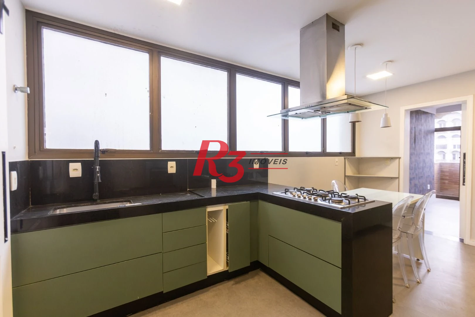 Apartamento com 4 dormitórios para alugar, 270 m² por R$ 12.000,00/mês - Boqueirão - Santos/SP