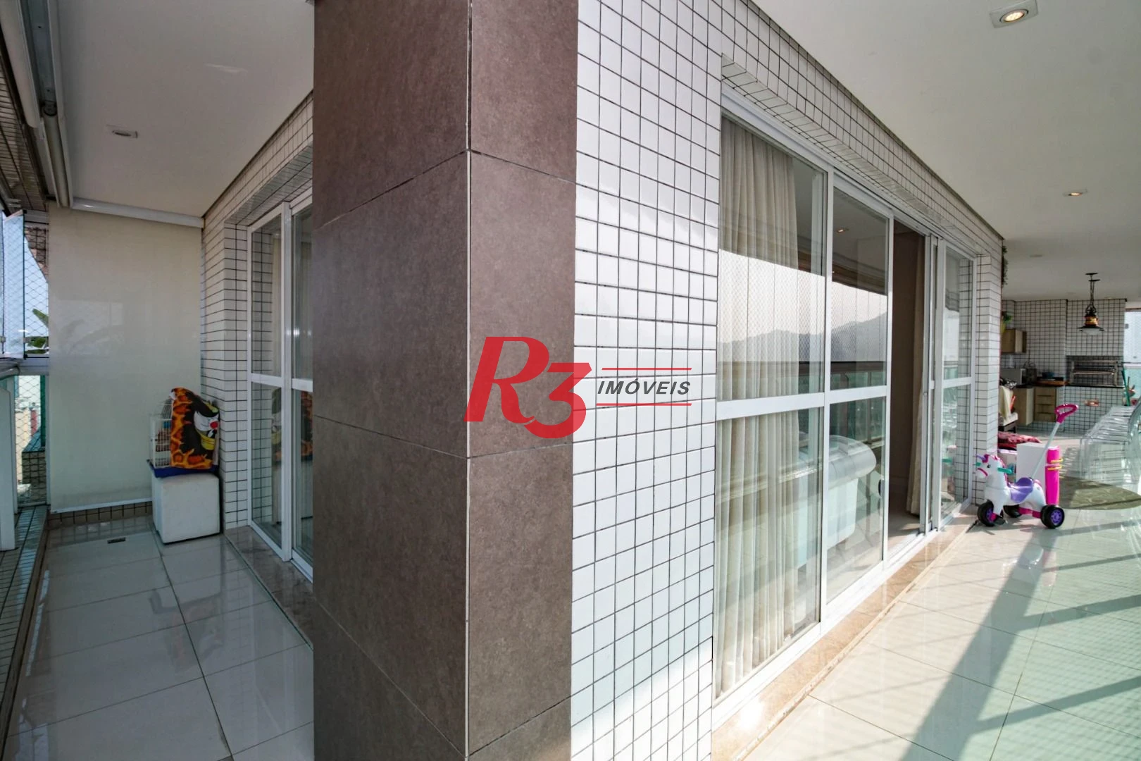 Venda apartamento com 3 dormitórios à venda, 207 m² por R$ 2.390.000 - Pompéia - Santos/SP