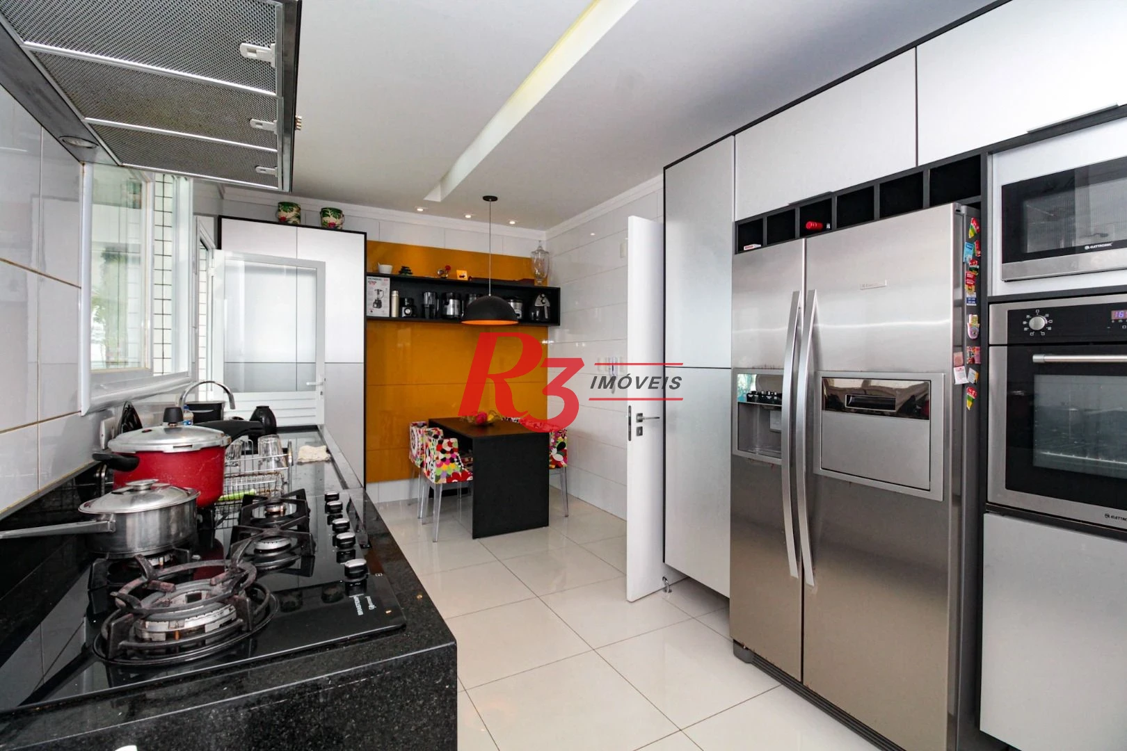 Venda apartamento com 3 dormitórios à venda, 207 m² por R$ 2.390.000 - Pompéia - Santos/SP
