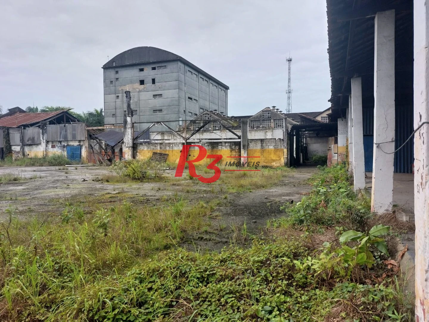 Terreno à venda, 10712 m² por R$ 60.000.000,00 - Macuco - Santos/SP