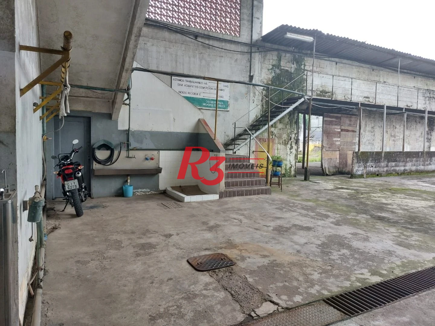 Terreno à venda, 10712 m² por R$ 60.000.000,00 - Macuco - Santos/SP