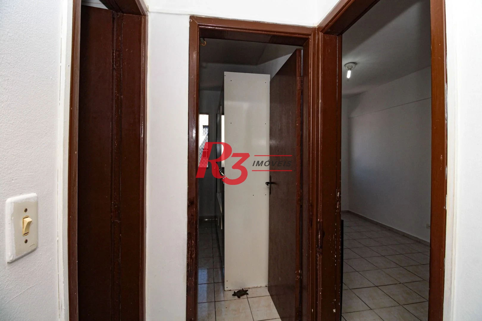 Apartamento com 2 dormitórios à venda, 43 m² por R$ 250.000,00 - Saboó - Santos/SP