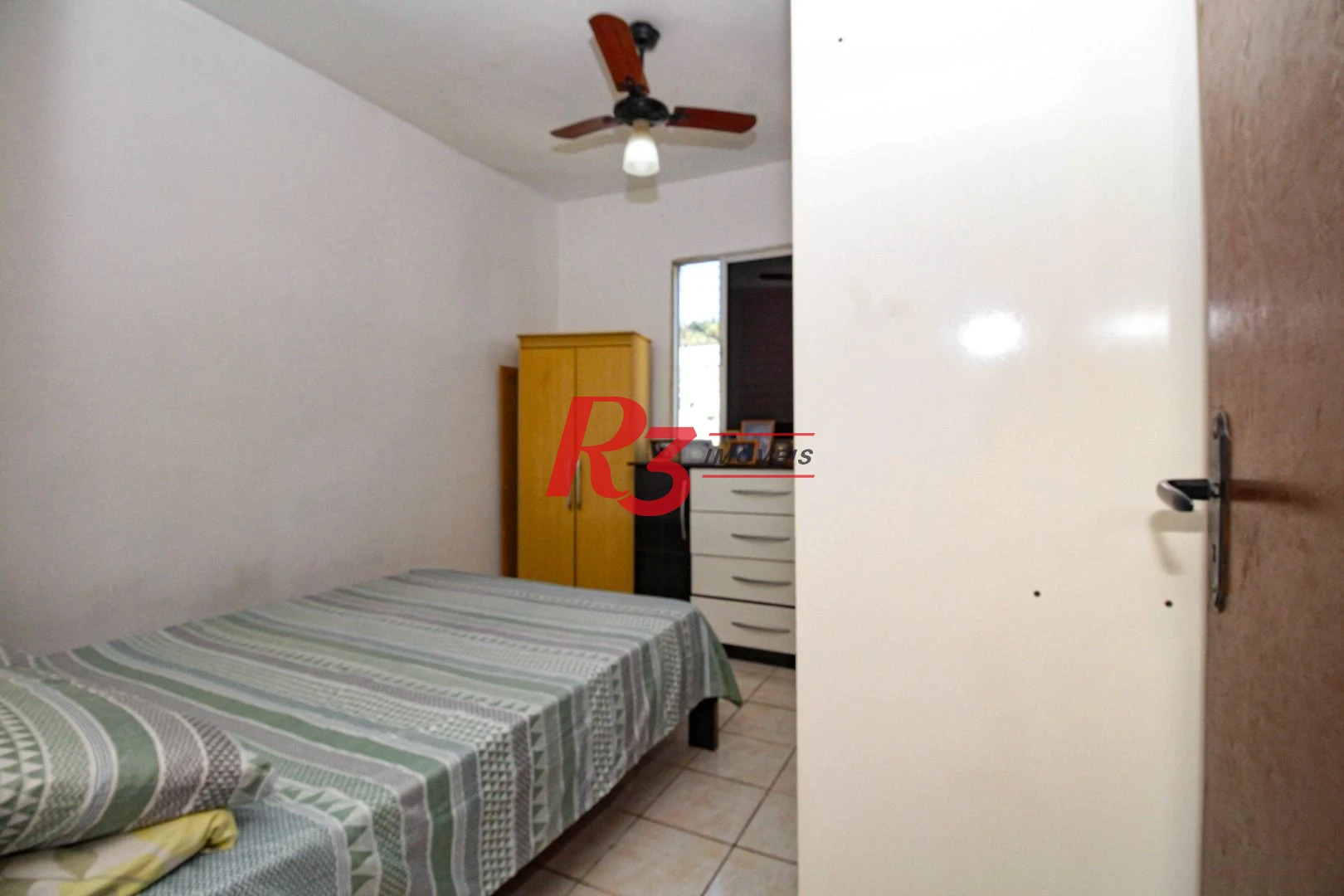 Apartamento com 2 dormitórios à venda, 43 m² por R$ 250.000,00 - Saboó - Santos/SP