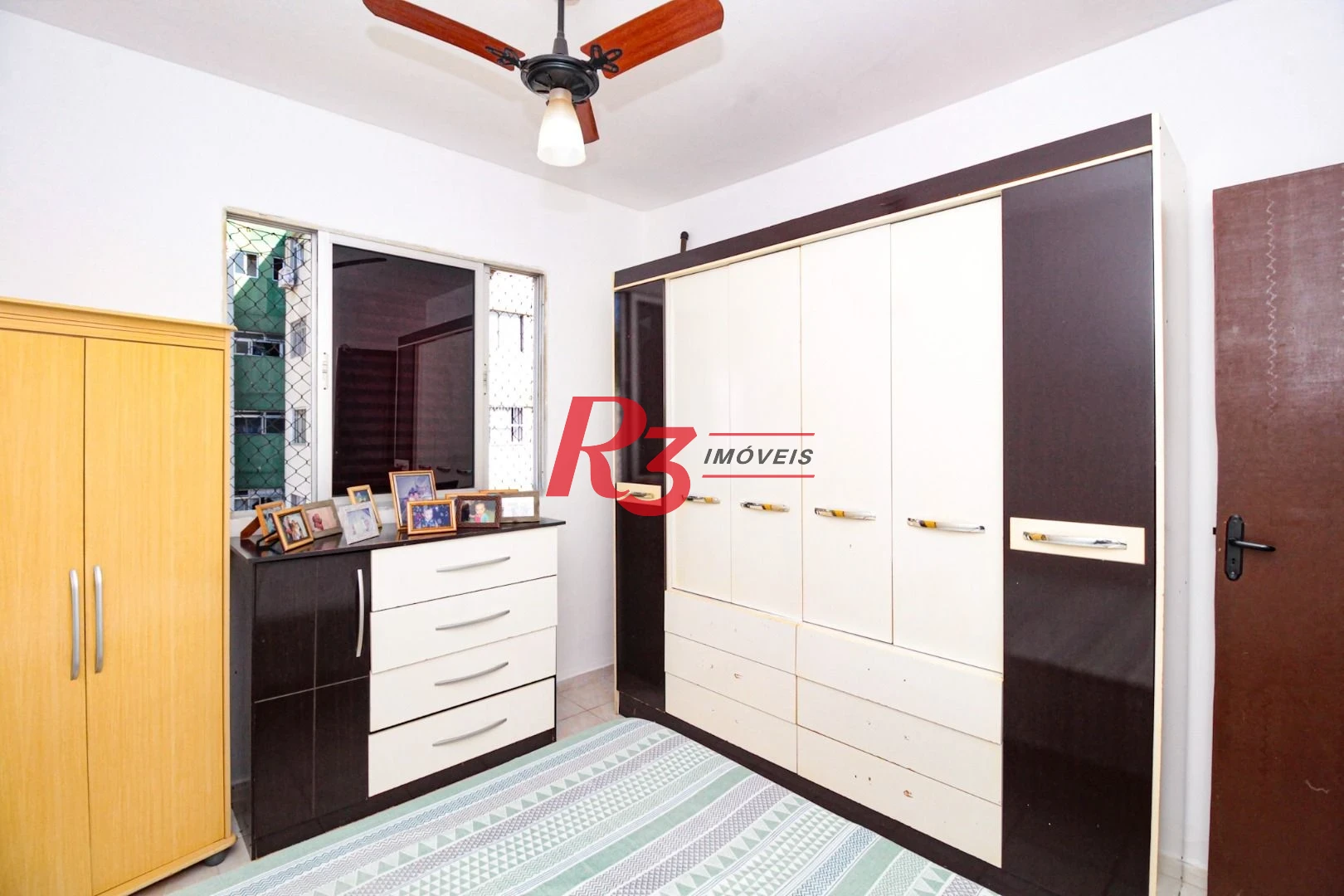 Apartamento com 2 dormitórios à venda, 43 m² por R$ 250.000,00 - Saboó - Santos/SP