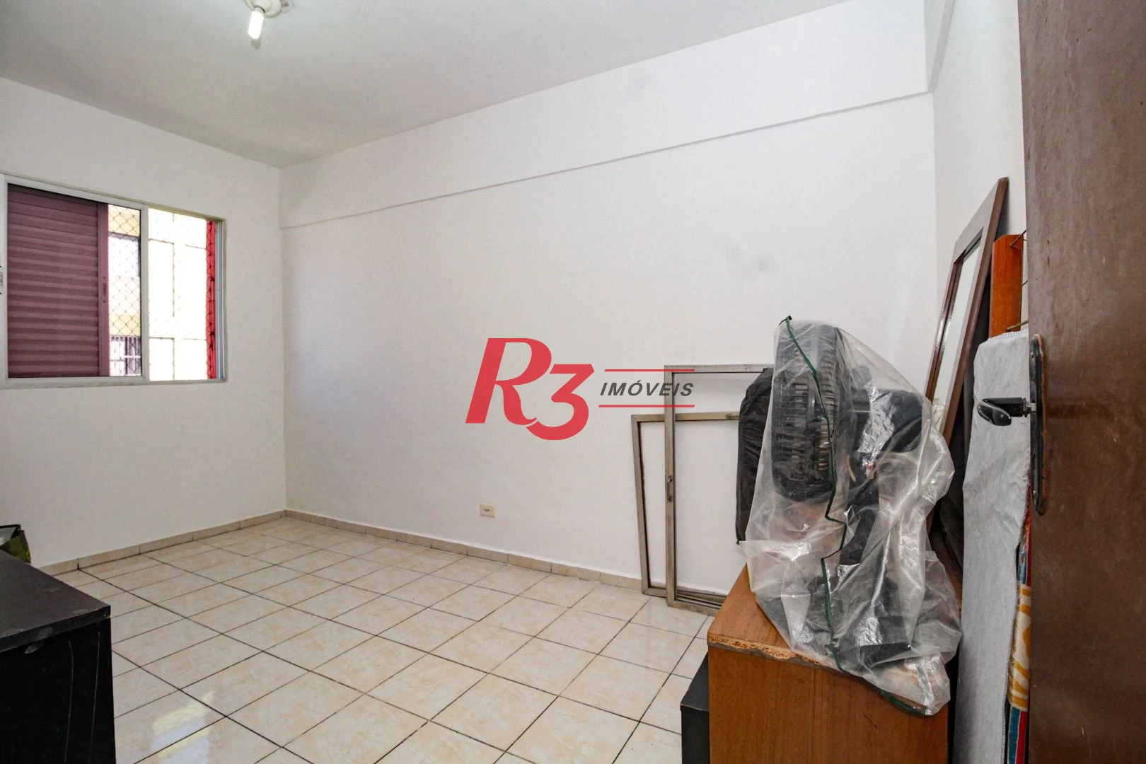 Apartamento com 2 dormitórios à venda, 43 m² por R$ 250.000,00 - Saboó - Santos/SP