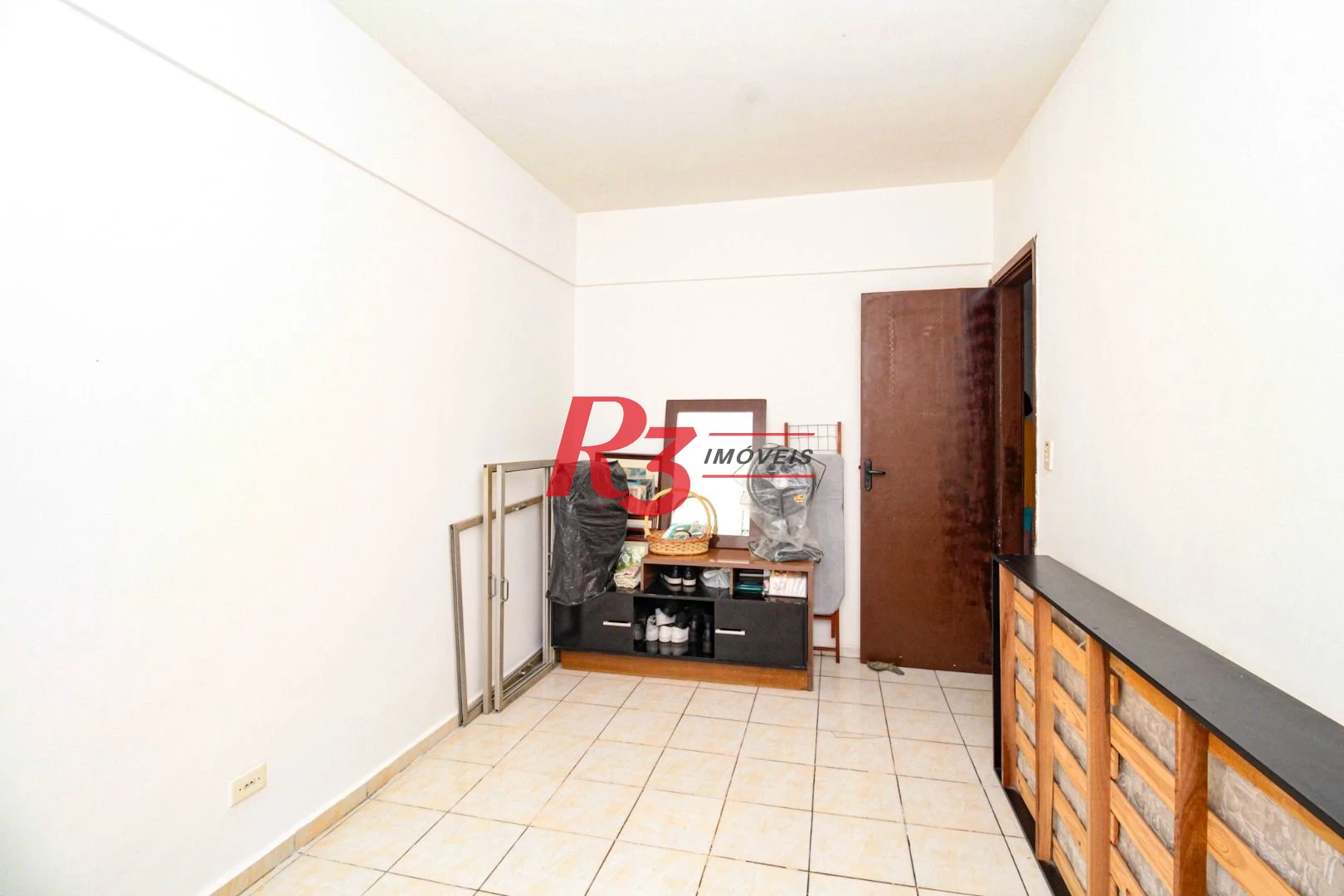 Apartamento com 2 dormitórios à venda, 43 m² por R$ 250.000,00 - Saboó - Santos/SP