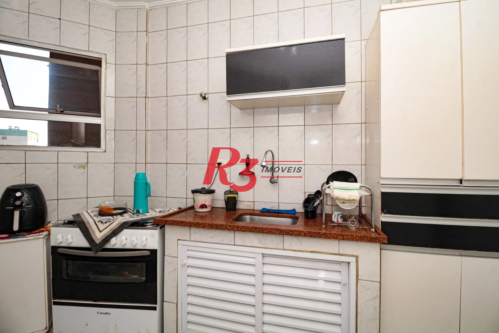 Apartamento com 2 dormitórios à venda, 43 m² por R$ 250.000,00 - Saboó - Santos/SP