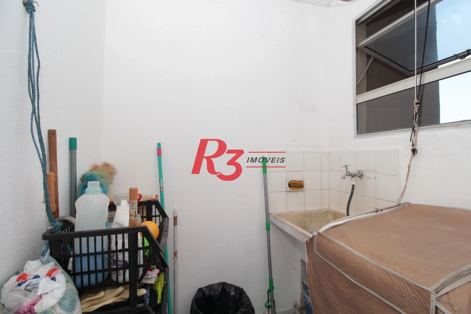 Apartamento com 2 dormitórios à venda, 43 m² por R$ 250.000,00 - Saboó - Santos/SP