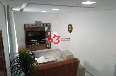 Casa triplex de 3 quartos à venda na Vila Voturuá.