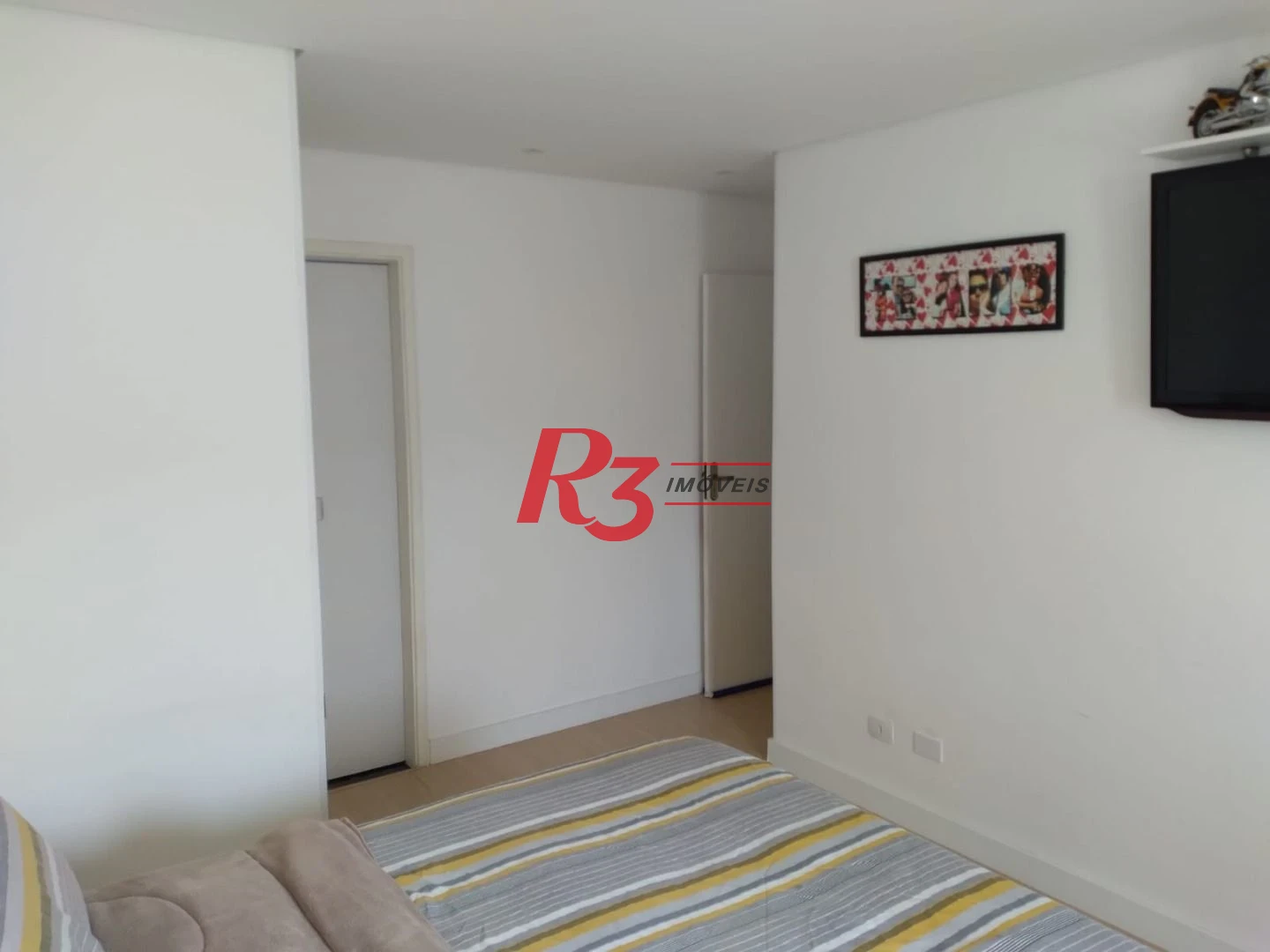Casa triplex de 3 quartos à venda na Vila Voturuá.