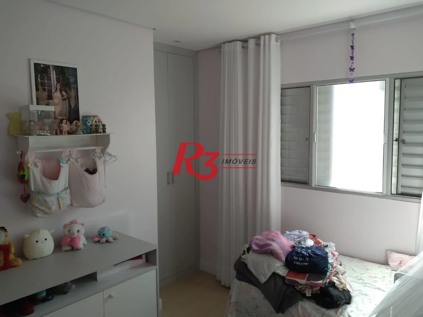 Casa triplex de 3 quartos à venda na Vila Voturuá.