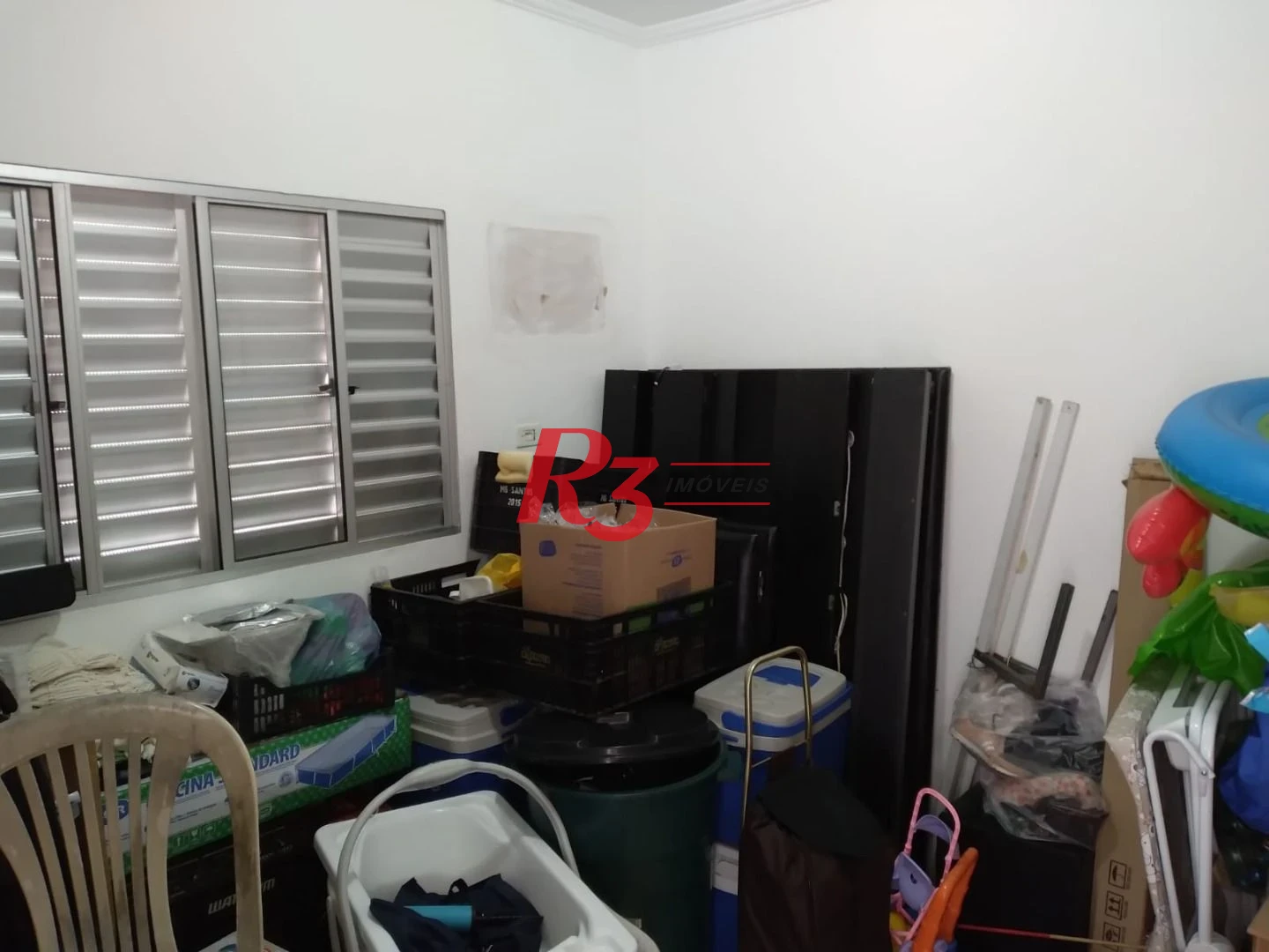 Casa triplex de 3 quartos à venda na Vila Voturuá.