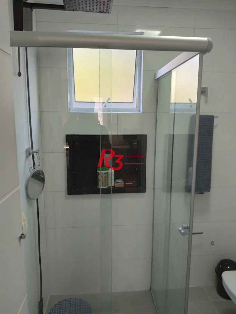 Casa triplex de 3 quartos à venda na Vila Voturuá.