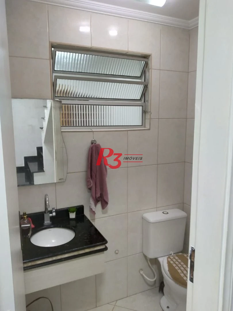 Casa triplex de 3 quartos à venda na Vila Voturuá.