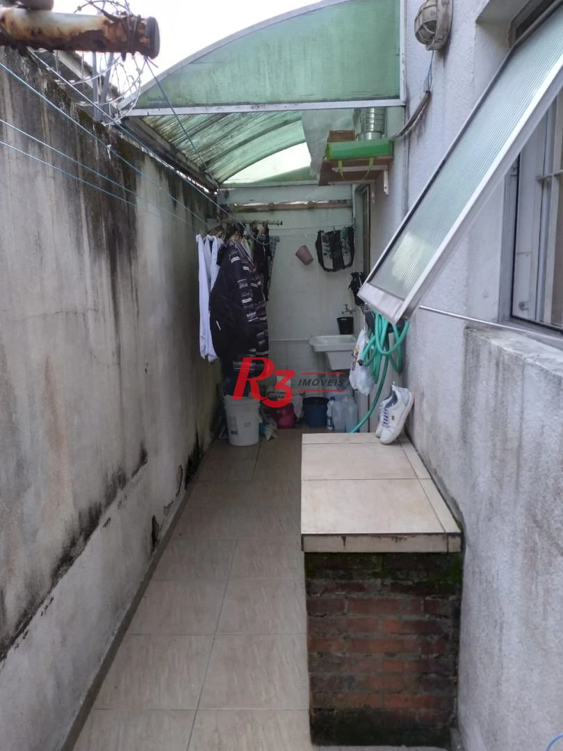 Casa triplex de 3 quartos à venda na Vila Voturuá.