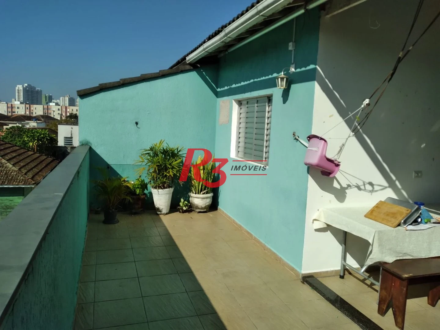 Casa triplex de 3 quartos à venda na Vila Voturuá.