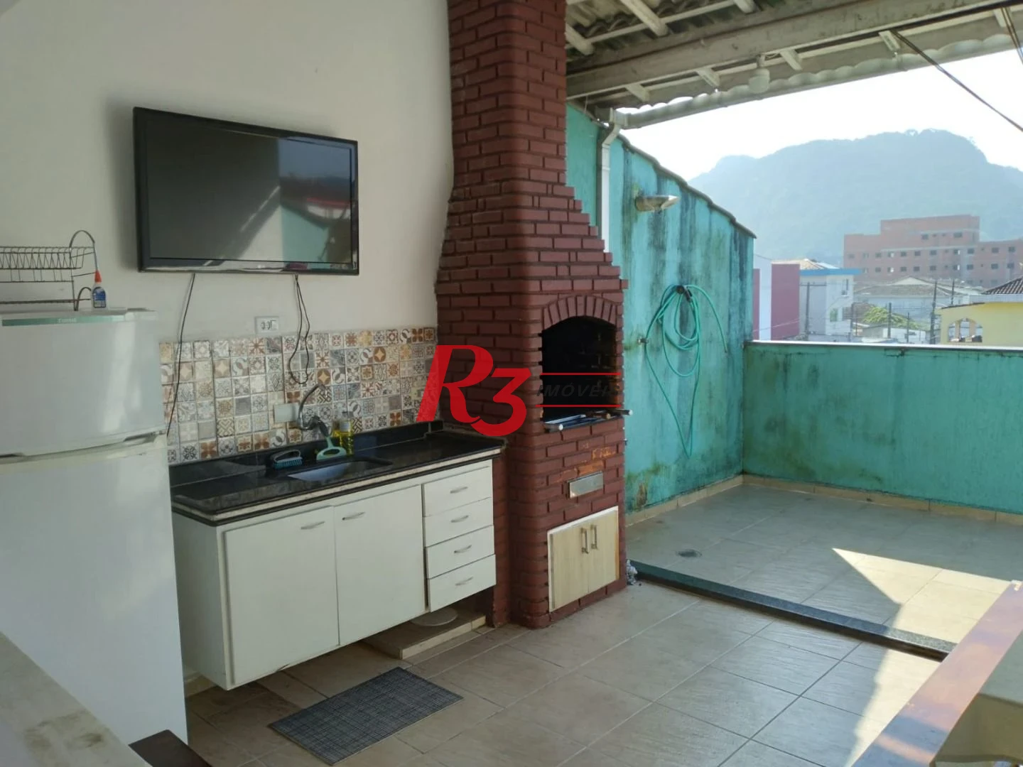 Casa triplex de 3 quartos à venda na Vila Voturuá.