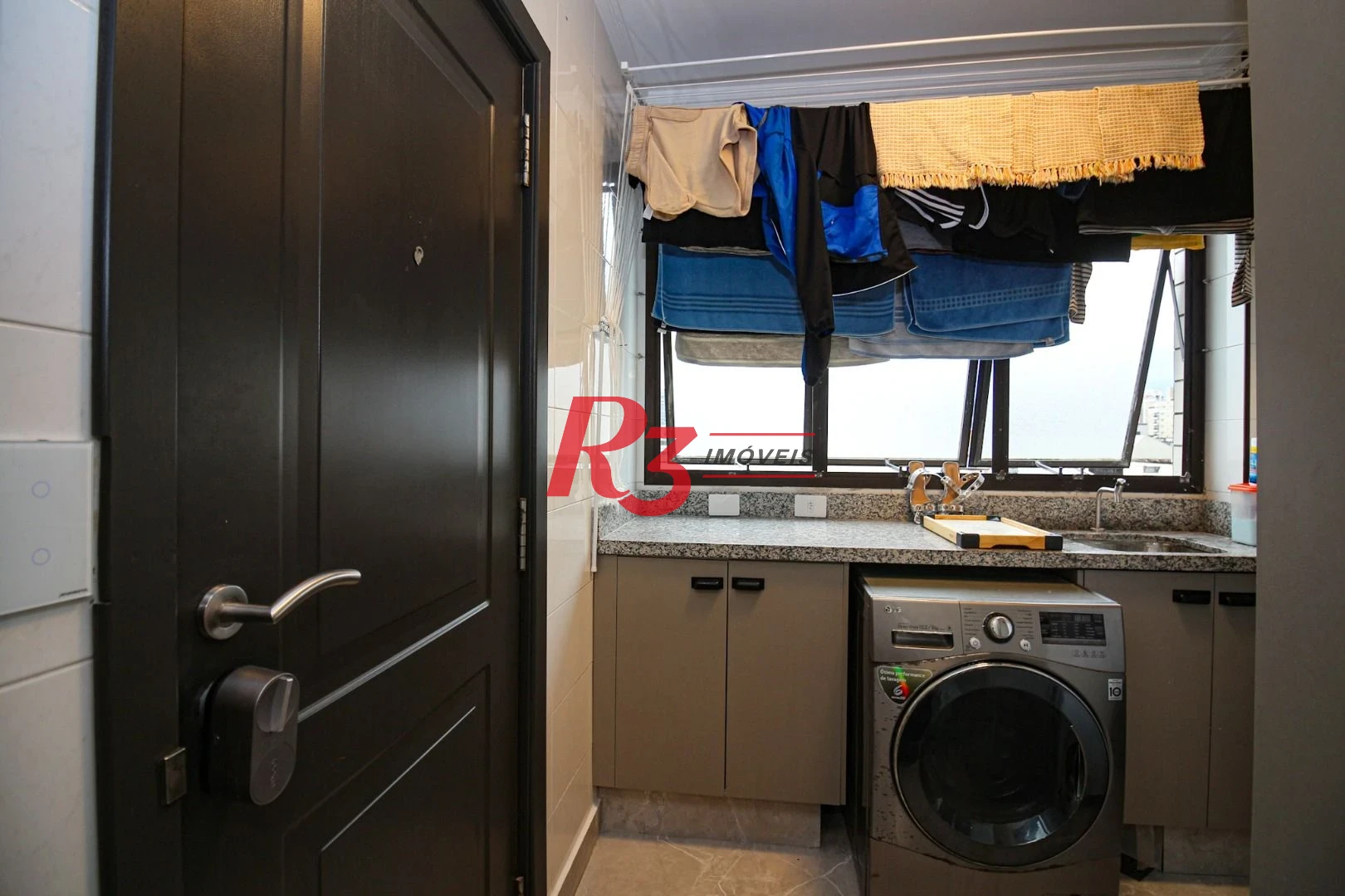 Cobertura com 4 dormitórios à venda, 377 m² por R$ 5.360.000,00 - Gonzaga - Santos/SP