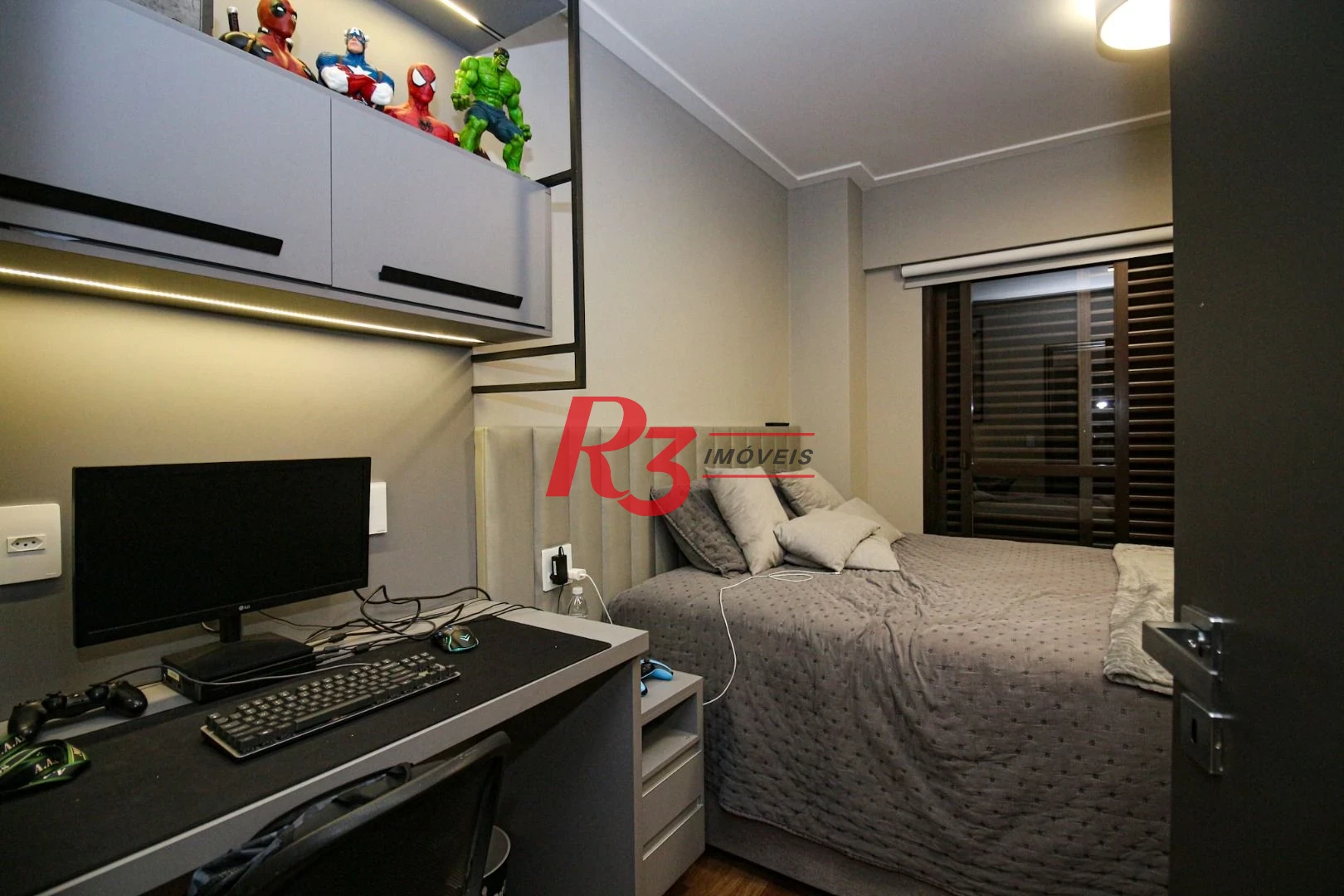 Cobertura com 4 dormitórios à venda, 377 m² por R$ 5.360.000,00 - Gonzaga - Santos/SP