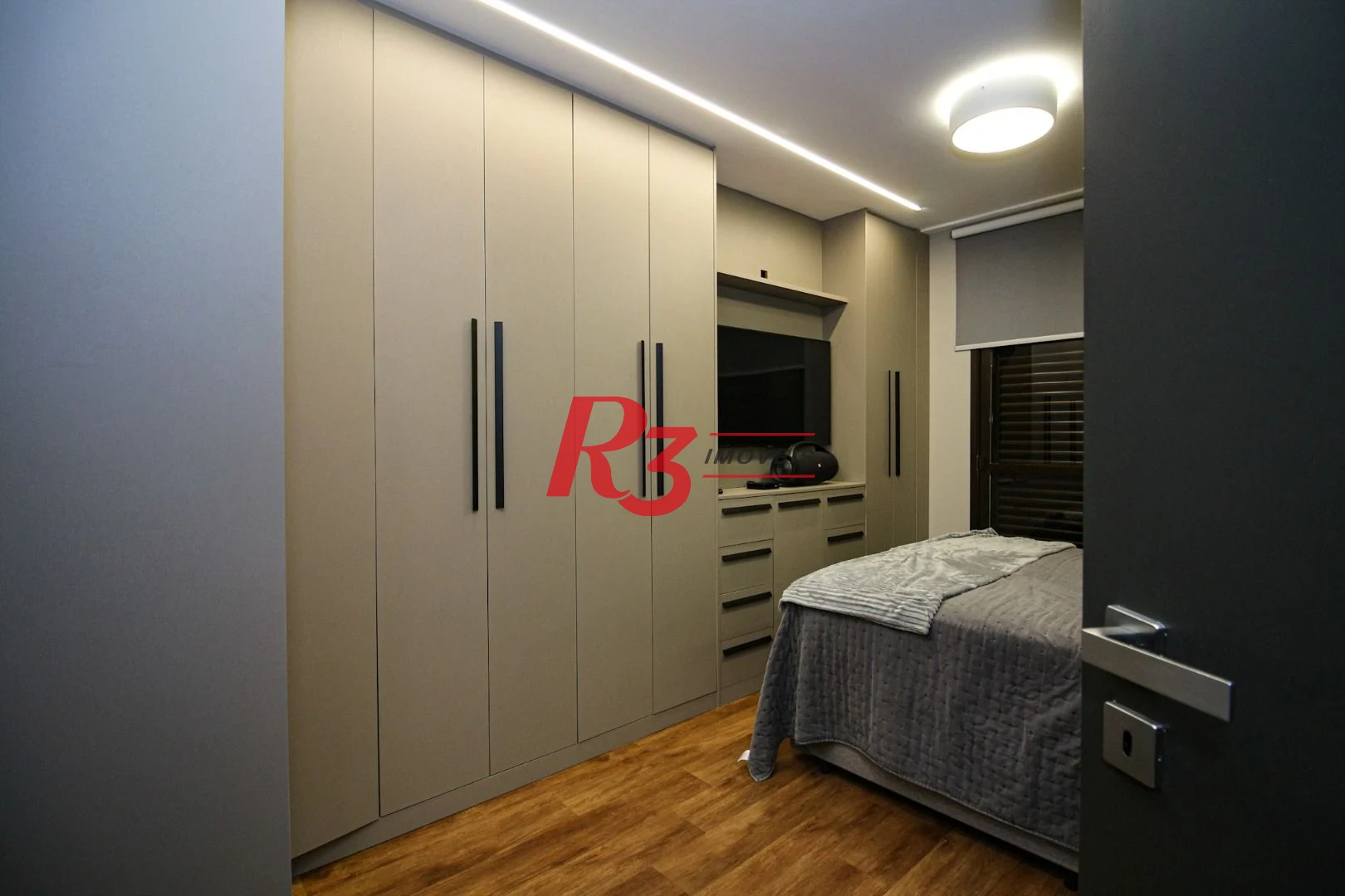Cobertura com 4 dormitórios à venda, 377 m² por R$ 5.360.000,00 - Gonzaga - Santos/SP