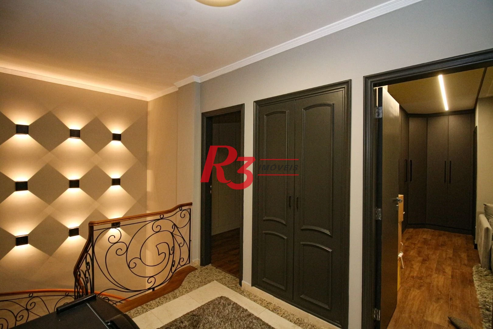 Cobertura com 4 dormitórios à venda, 377 m² por R$ 5.360.000,00 - Gonzaga - Santos/SP
