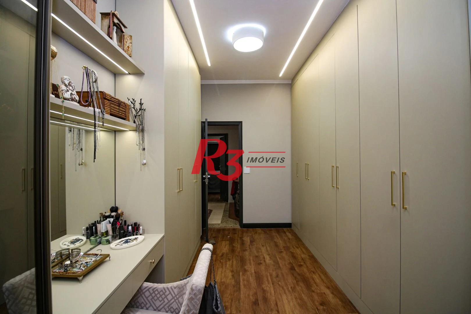 Cobertura com 4 dormitórios à venda, 377 m² por R$ 5.360.000,00 - Gonzaga - Santos/SP