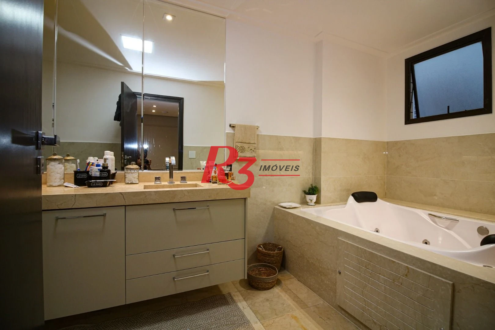 Cobertura com 4 dormitórios à venda, 377 m² por R$ 5.360.000,00 - Gonzaga - Santos/SP