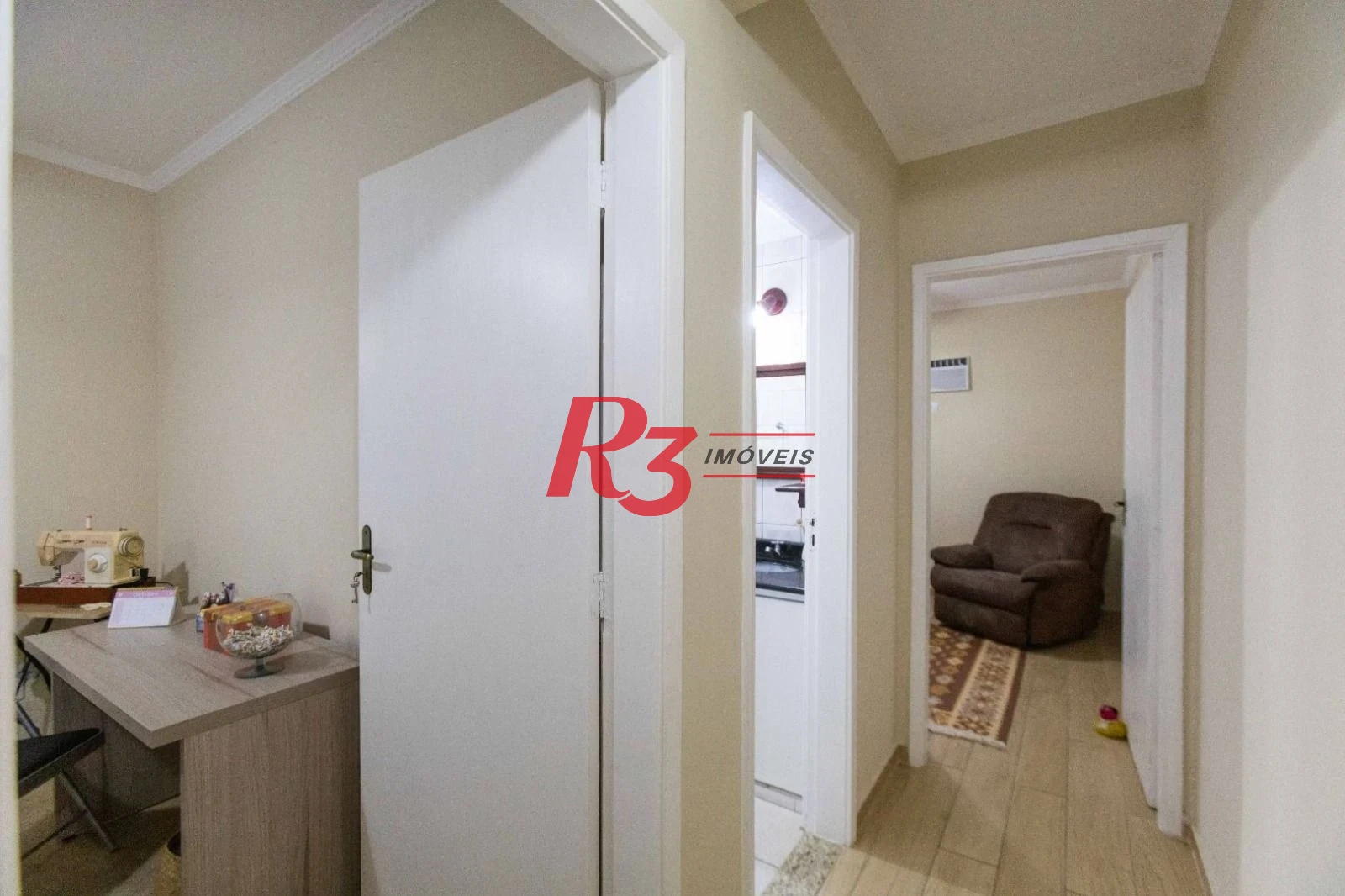 Apartamento com 2 dormitórios à venda, 79 m² por R$ 365.000,00 - José Menino - Santos/SP