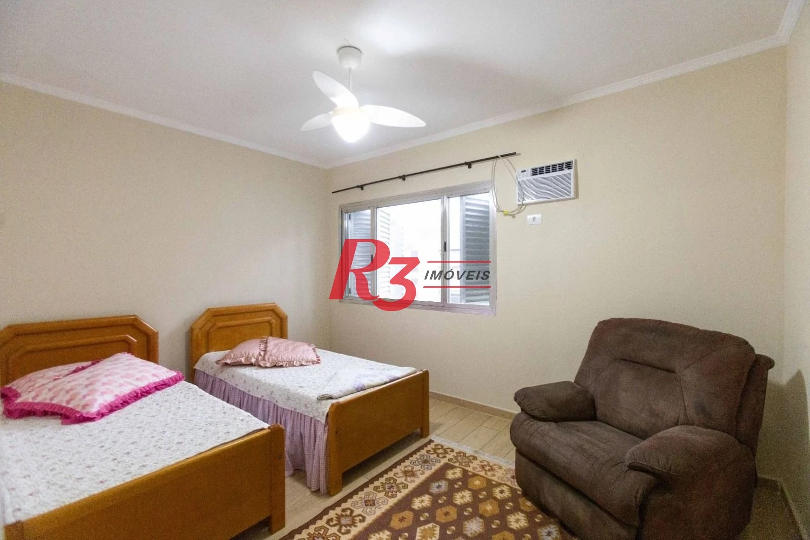 Apartamento com 2 dormitórios à venda, 79 m² por R$ 365.000,00 - José Menino - Santos/SP