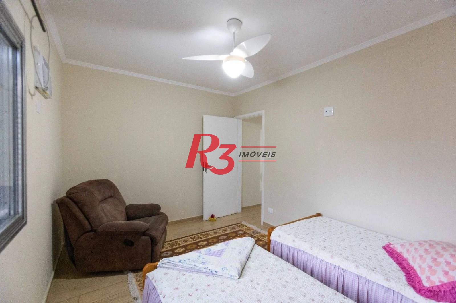 Apartamento com 2 dormitórios à venda, 79 m² por R$ 365.000,00 - José Menino - Santos/SP