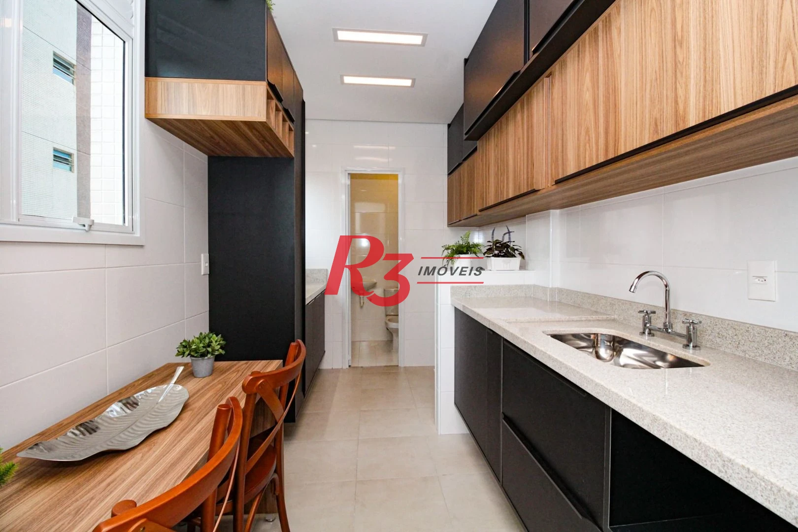 Apartamento com 2 dormitórios à venda, 79 m² por R$ 1.078.000,00 - José Menino - Santos/SP