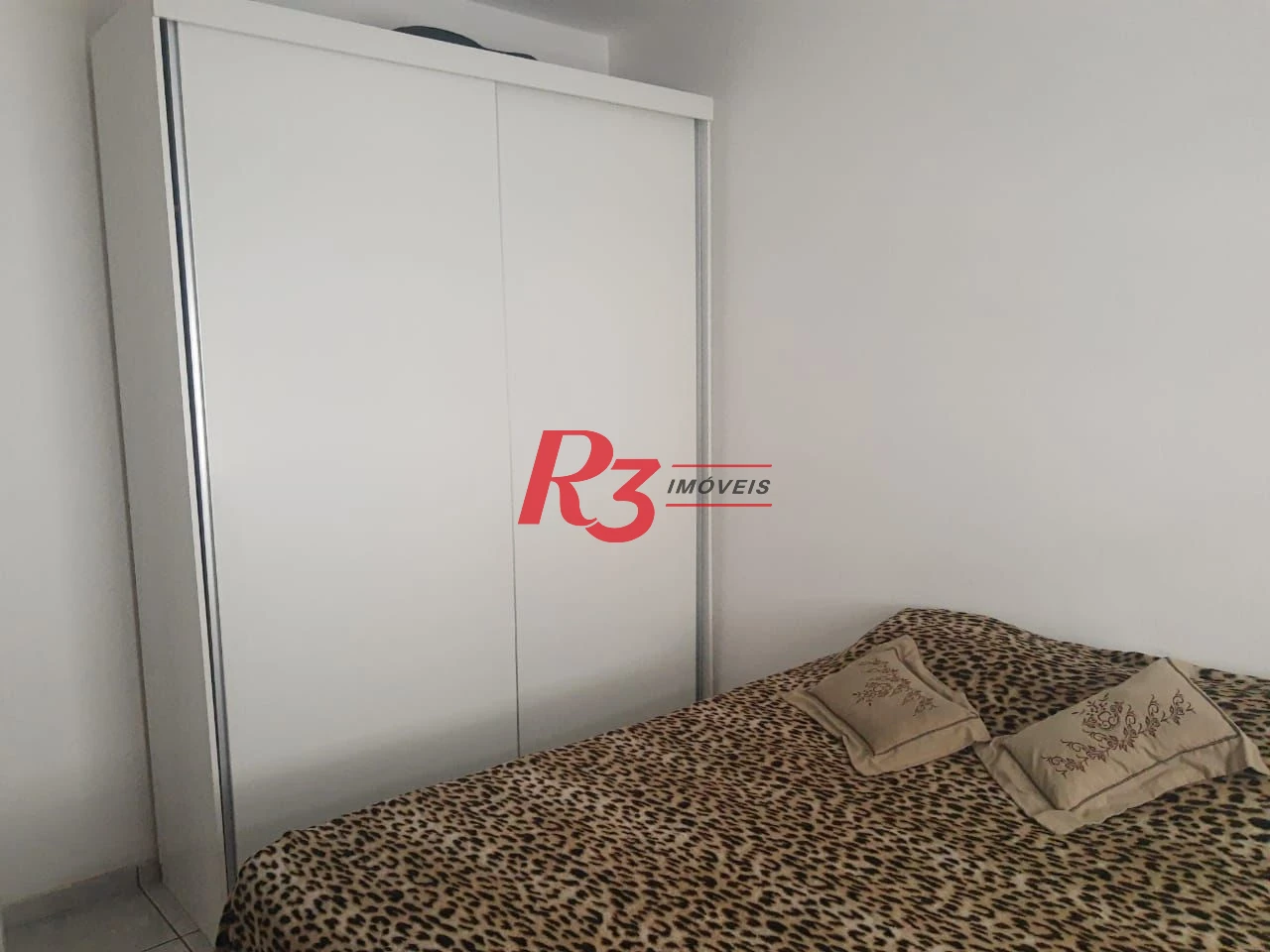 Apartamento com 2 dormitórios à venda, 65 m² por R$ 373.000,00 - Boqueirão - Santos/SP