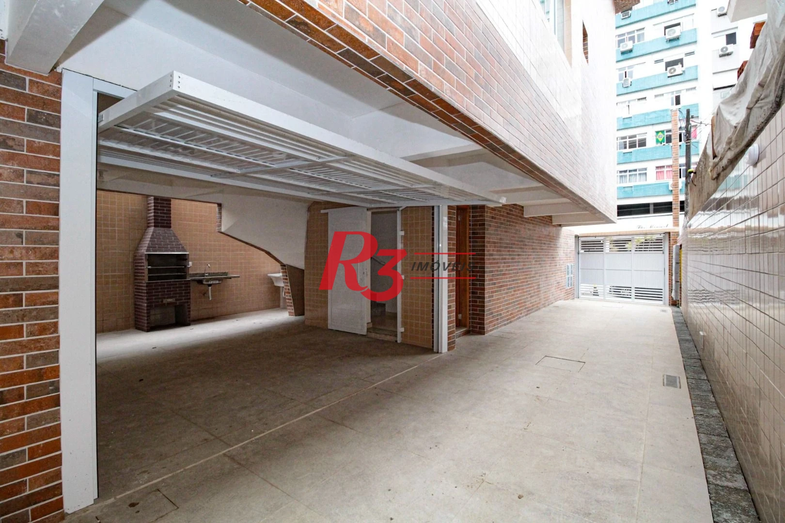 Sobrado com 2 dormitórios à venda, 103 m² por R$ 690.000 - Campo Grande - Santos/SP
