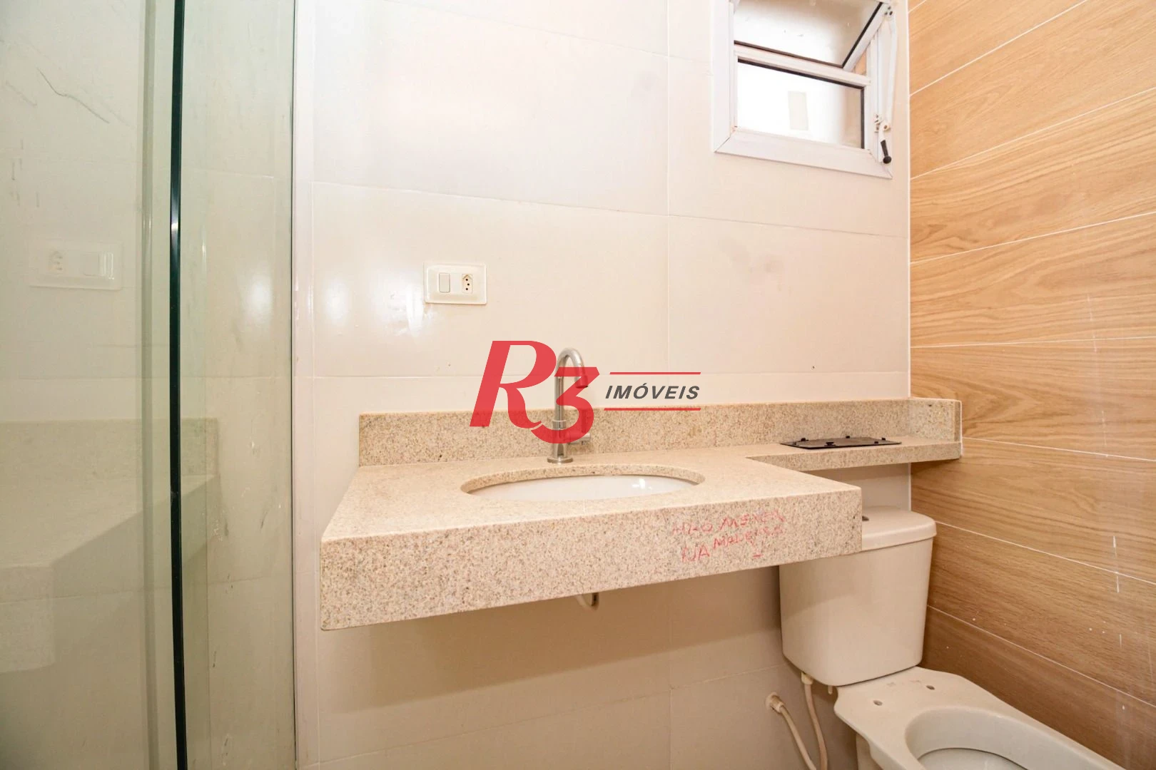 Sobrado com 2 dormitórios à venda, 103 m² por R$ 690.000 - Campo Grande - Santos/SP