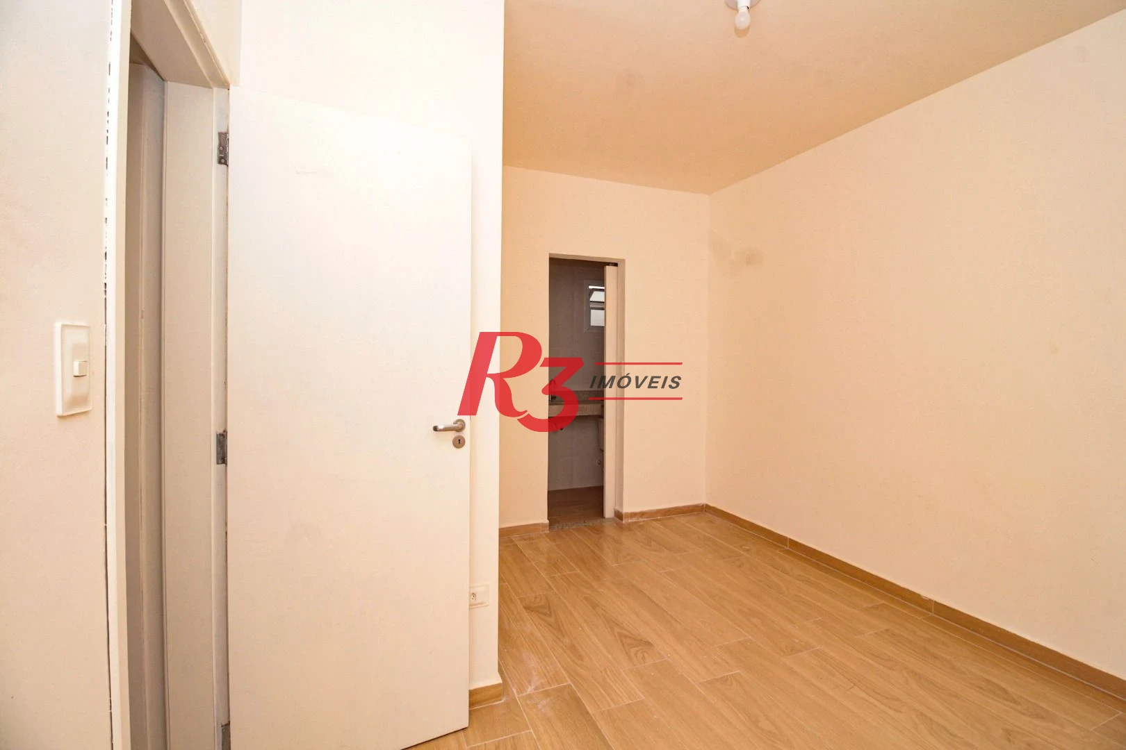 Sobrado com 2 dormitórios à venda, 103 m² por R$ 690.000 - Campo Grande - Santos/SP