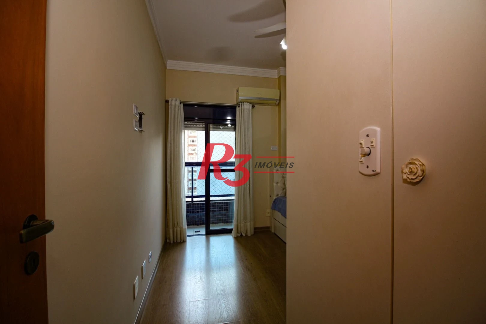 Apartamento com 3 dormitórios à venda, 159 m² por R$ 1.470.000,00 - Ponta da Praia - Santos/SP