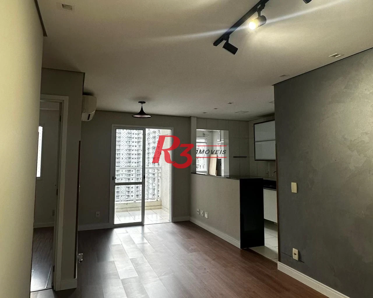 Apartamento com 2 dormitórios à venda, 64 m² por R$ 620.000,00 - Marapé - Santos/SP