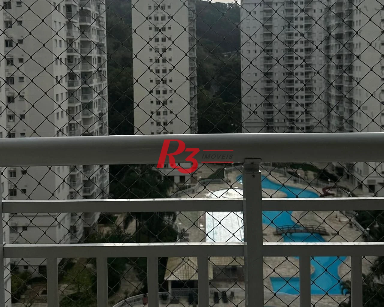 Apartamento com 2 dormitórios à venda, 64 m² por R$ 620.000,00 - Marapé - Santos/SP
