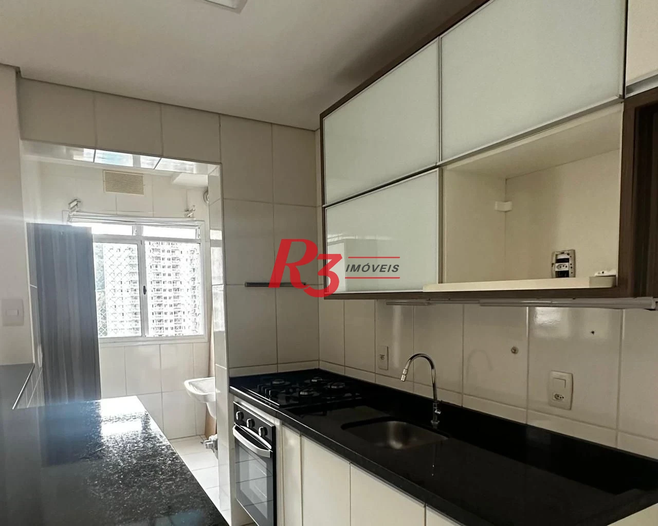 Apartamento com 2 dormitórios à venda, 64 m² por R$ 620.000,00 - Marapé - Santos/SP
